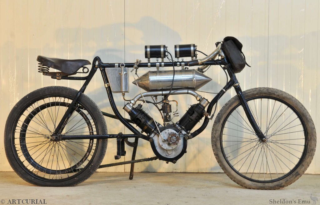 Ader-1902c-V-Twin-Acl-01.jpg