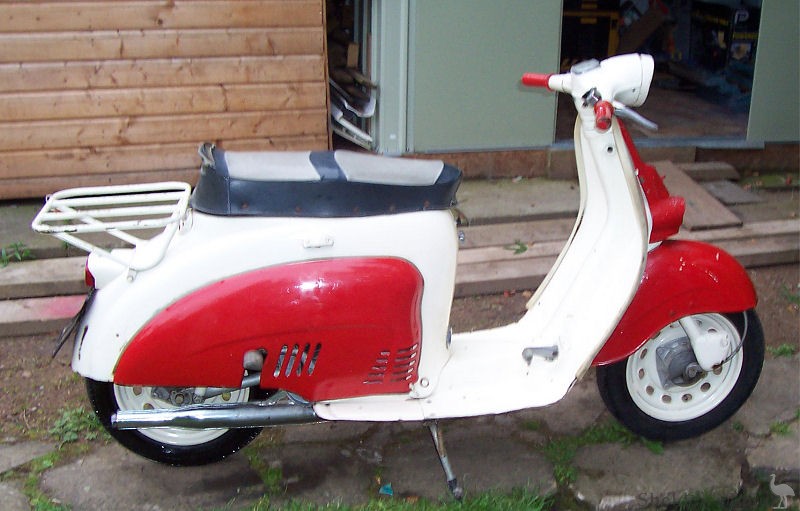 Agrati-Capri-80-Scooter.jpg