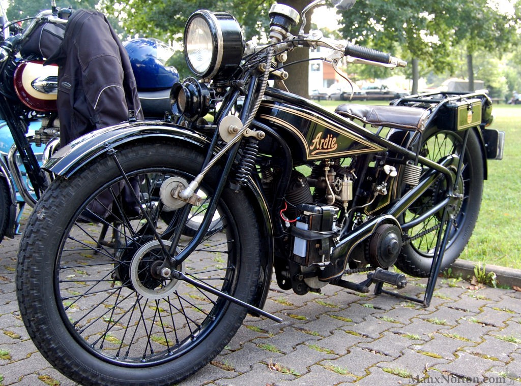 Ardie-1927c-JAP-Twin-CHo-02.jpg