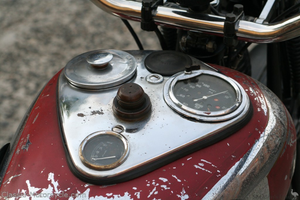 Ariel-1939-VG-500cc-OHV-Moma-04.jpg