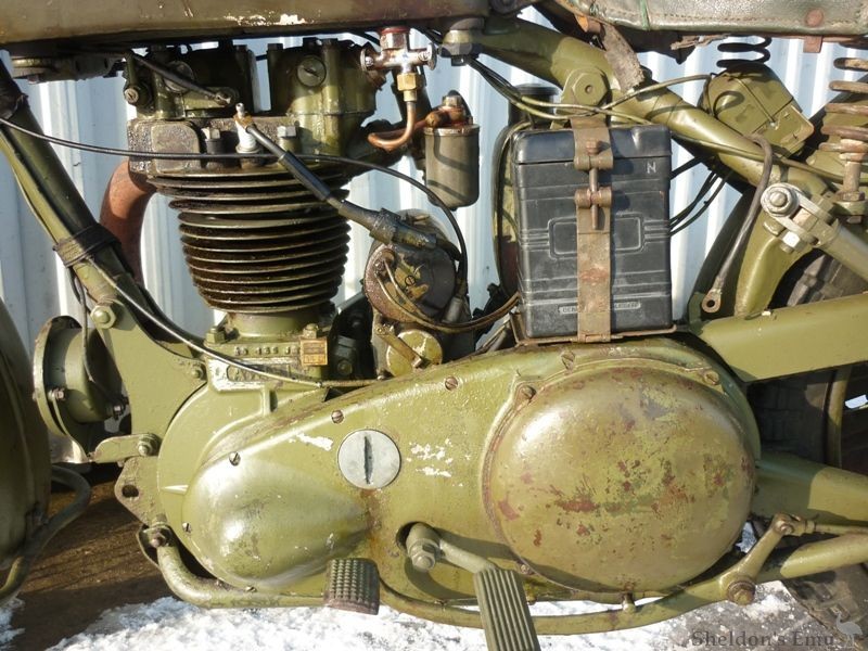 Ariel-1940-WNG-350cc-5058-002.jpg