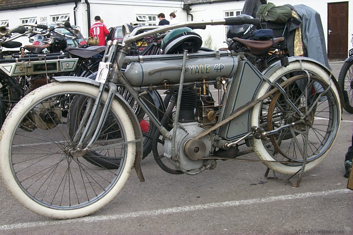 Yale-1910-Bikesheds.jpg