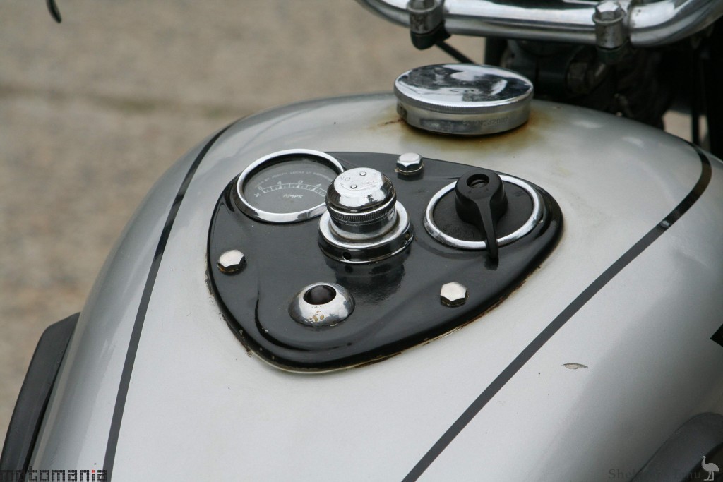 BSA-1939-M22-500cc-Motomania-5.jpg