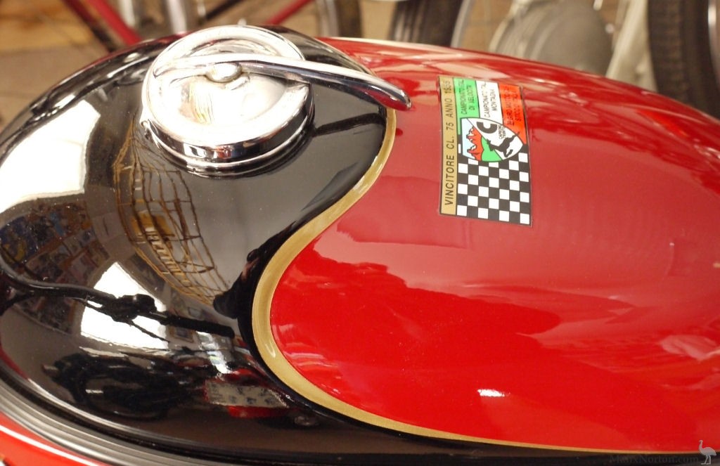 Capriolo-1955-150cc-Cento-50-KW-CHo-05.jpg