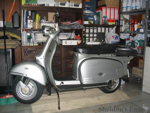 Casal-Carina-Scooter.jpg