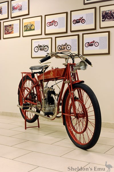 Patriarca-Guizzardi-1926-125cc-OHV-SpC.jpg