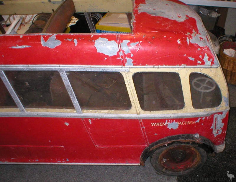 Corgi-wheels-on-Harrington-Coach.jpg