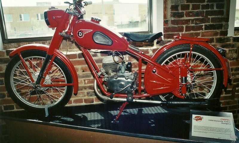 Csepel-1950-Davunia-125cc.jpg