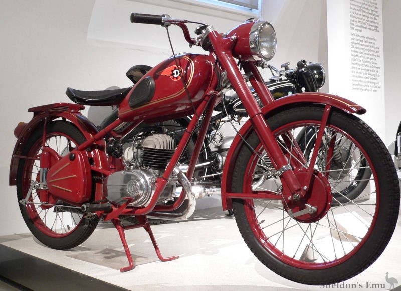 Danuvia-1956-123cc-Csepel.jpg