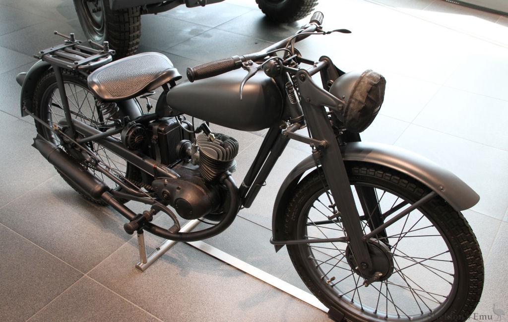 DKW-1943-RT125-1-AuM-PMi-01.jpg