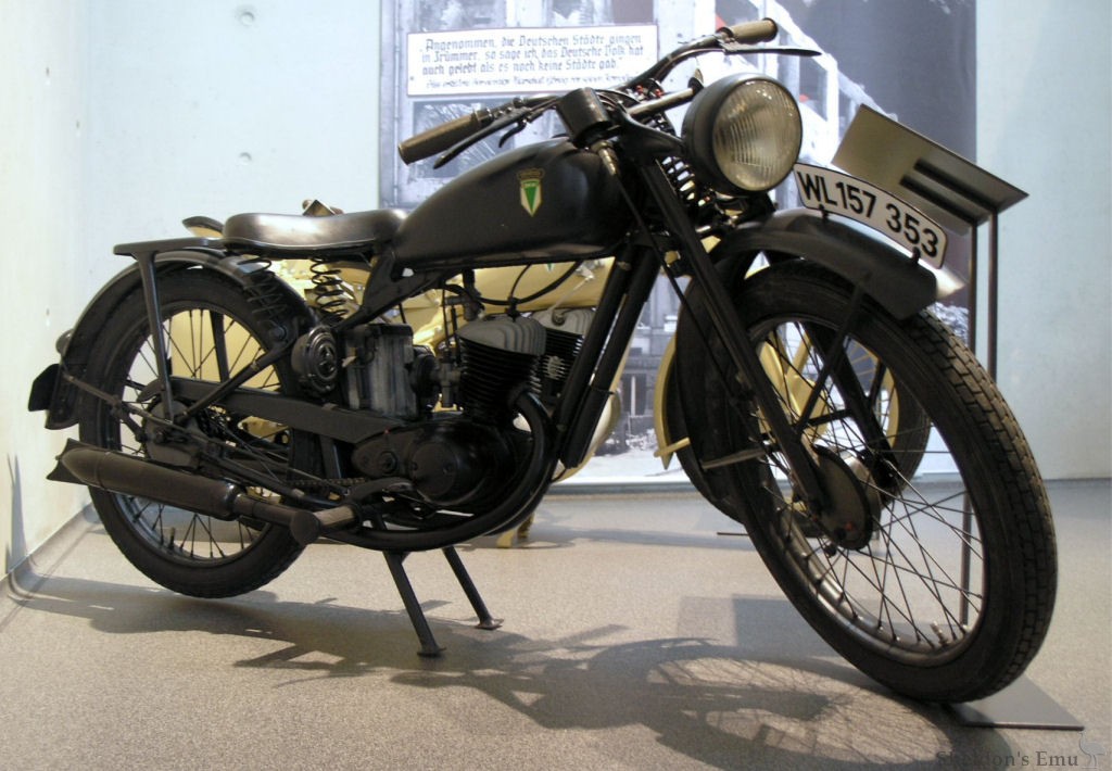 DKW-1943-RT125-AHM-Wpa.jpg