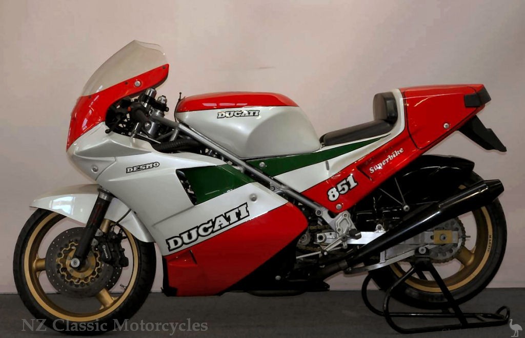 Ducati-1988-851-NZM-LHS.jpg