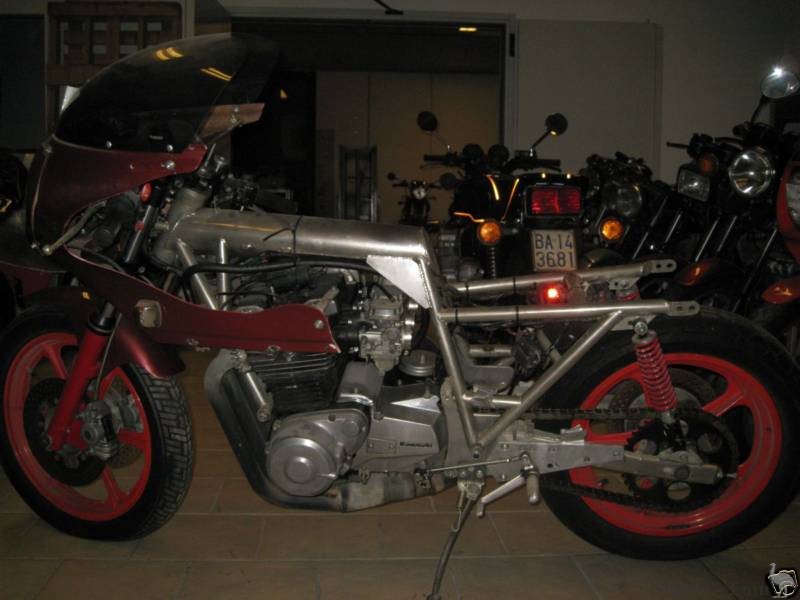 Egli-Kawasaki-Z1000-2.jpg