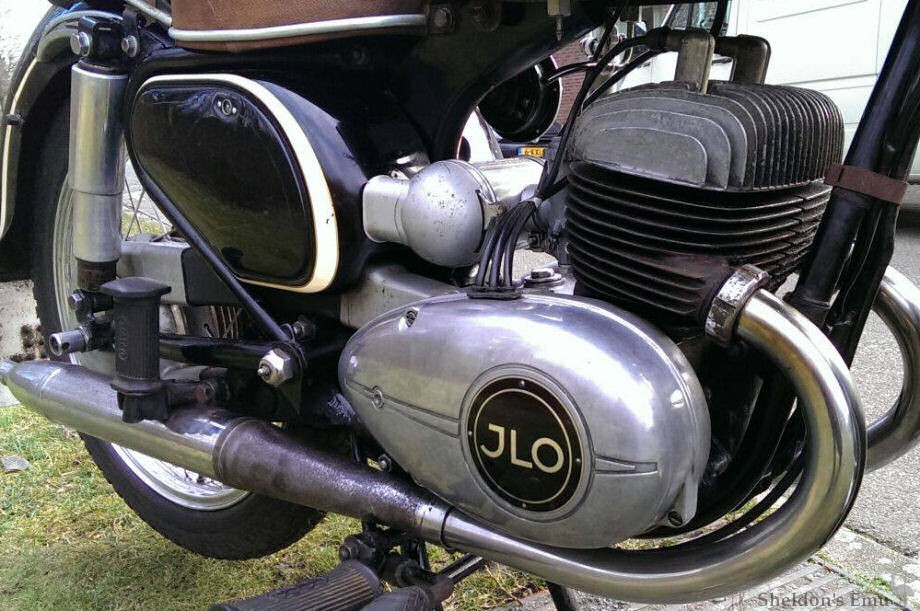 Hercules-1955-Model-322-250cc-Brno-02.jpg