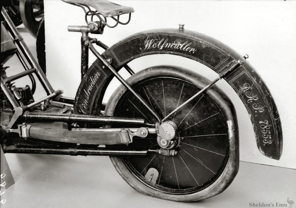 Hildebrand-Wolfmuller-1894-TMS-02.jpg