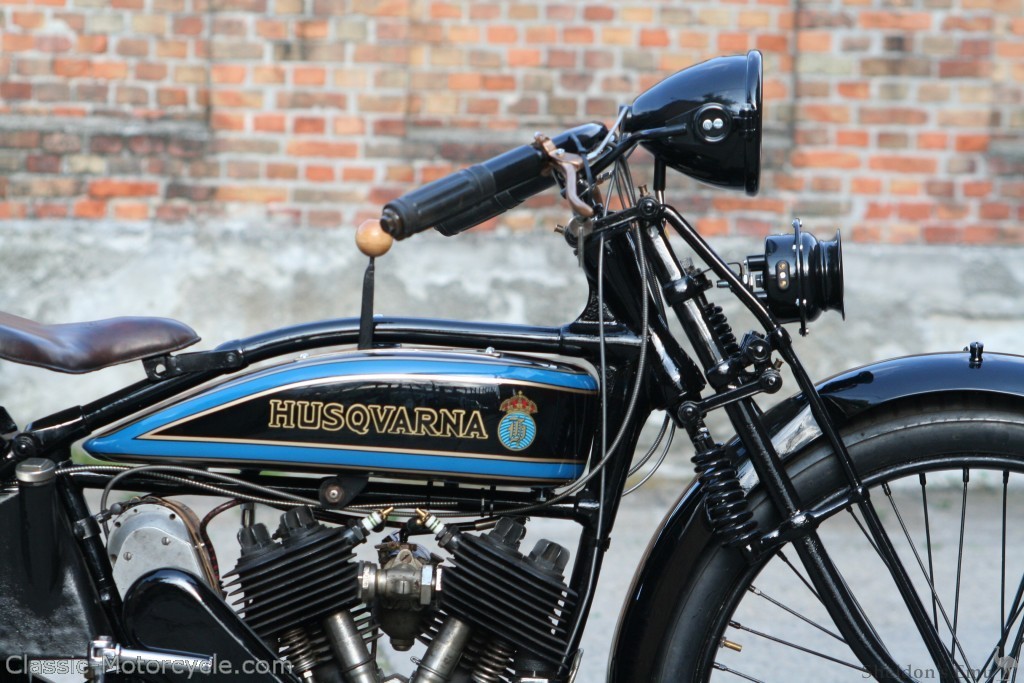 Husqvarna-1927-550cc-Model-180-Moma-2-04.jpg