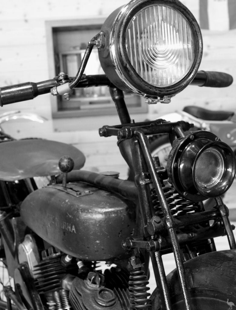 Husqvarna-1928-550cc-Model-180-TMu-PMi-02.jpg