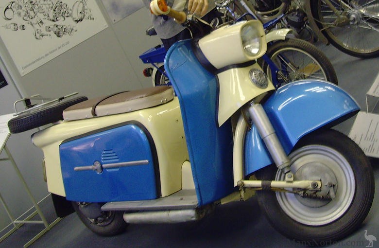 IWL-scooter-Verkehrsmuseum-Dresden.jpg