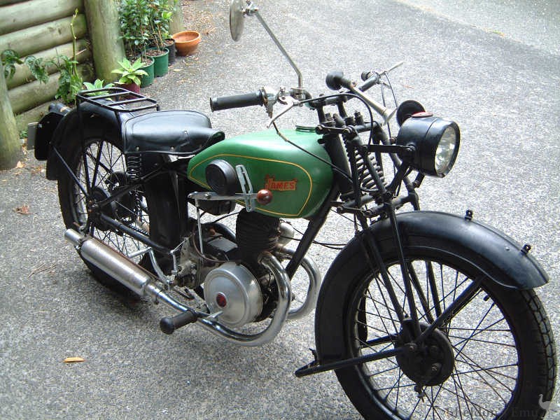 James-1939c-150cc.jpg