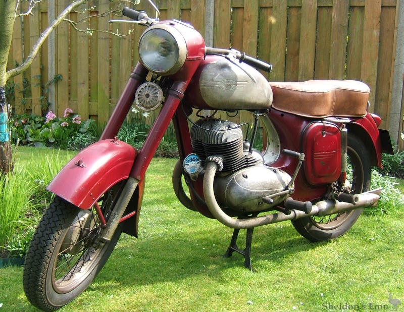 Jawa-1954-Type-354.jpg