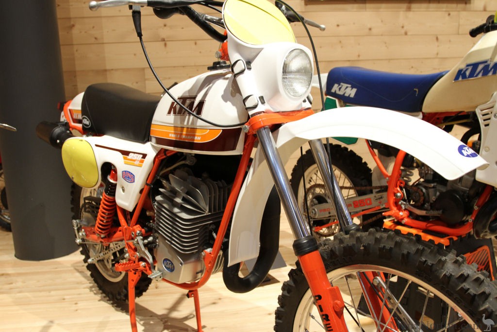 KTM-1977-GS80-TMu-PMi.jpg