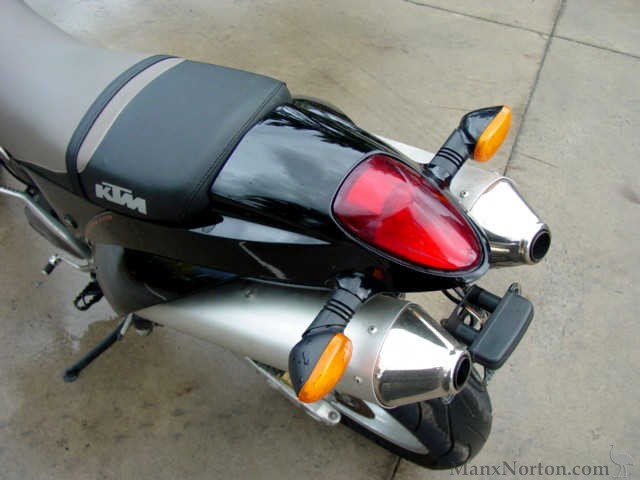 KTM-1999-Duke-1.jpg