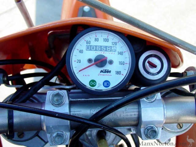 KTM-1999-LC4-620SC-1.jpg