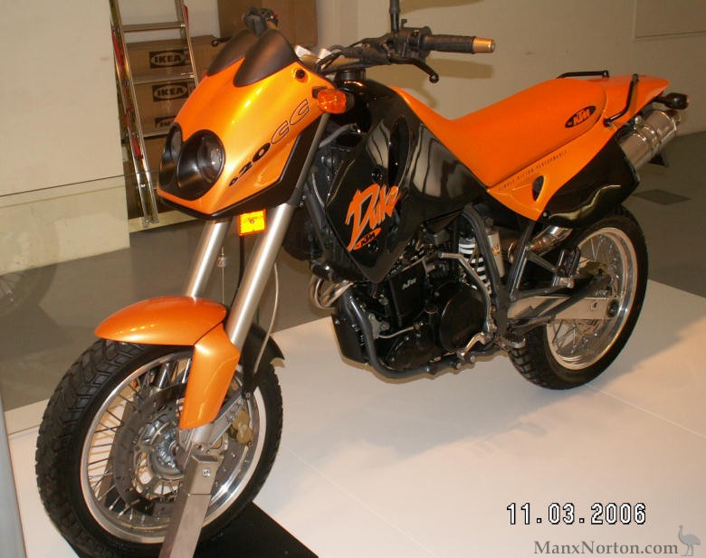 KTM-Duke-620.jpg