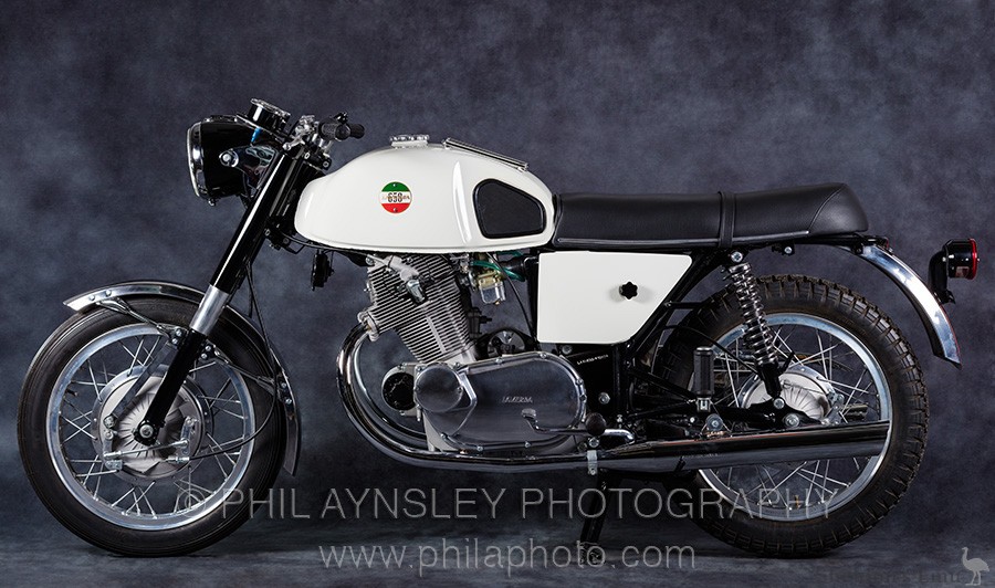 Laverda-1968-650GT-LMNL-PA-01.jpg