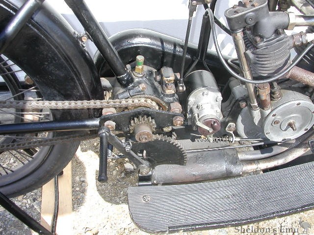 Lea-Francis-1915-V-Twin-4.jpg