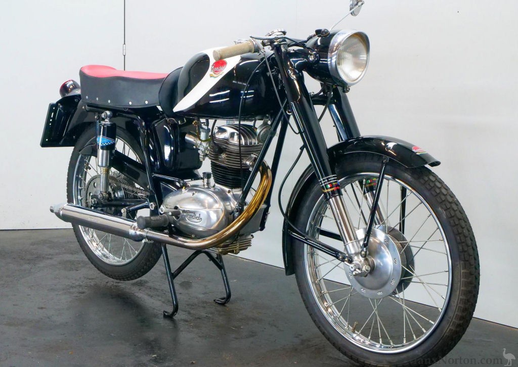 Mondial-1956-125cc-Champion-Lusso-CMAT-01.jpg