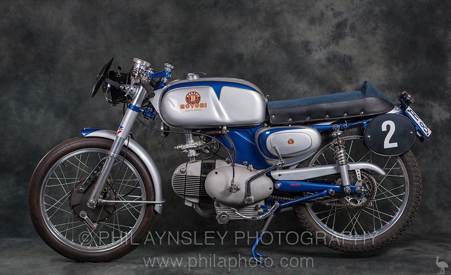 Motobi-1956-Catria-175-PA-02.jpg