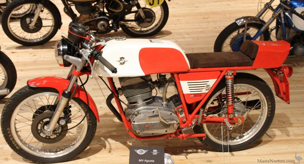 MV-Agusta-1975-125-Sport-TMu-PMi.jpg