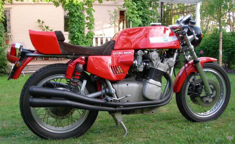 MV-Agusta-1976-750S-America-SE-2.jpg