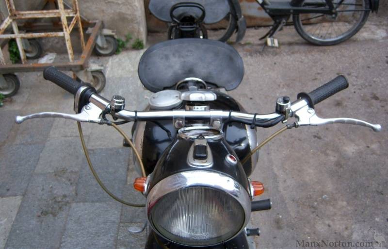 NSU-Max-250-Modena-2.jpg