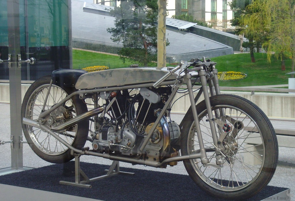 OEC-1930-Temple-JAP-V-Twin-AWo-KNa.jpg