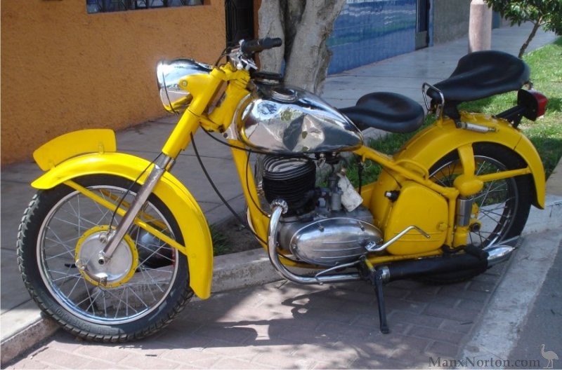 Puch-1951-TF250-2.jpg