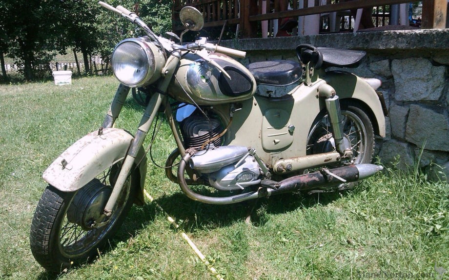 Puch-1956-175SV-Austria-2.jpg