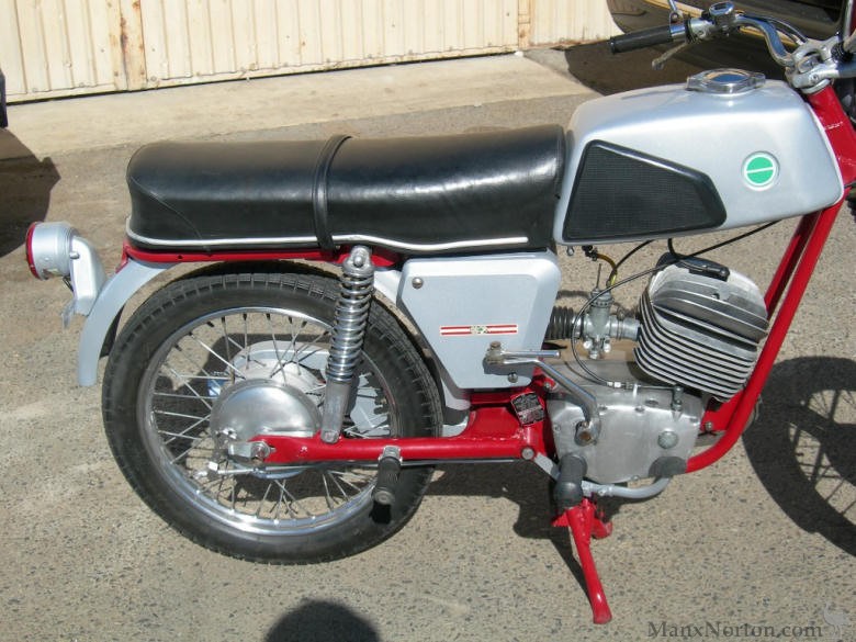 Puch-1967-M125-CA-4.jpg