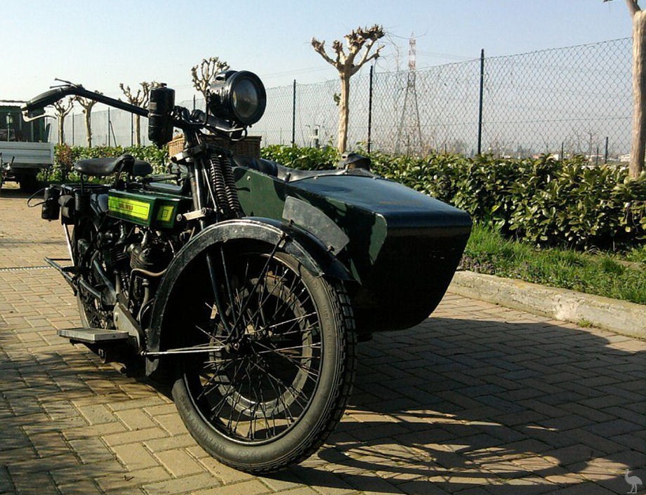 Royal-Enfield-1919-976-Bretti-1.jpg