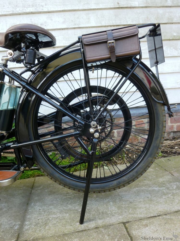 Royal-Enfield-1919-Model-150-425cc-V-Twin-AT-1.jpg