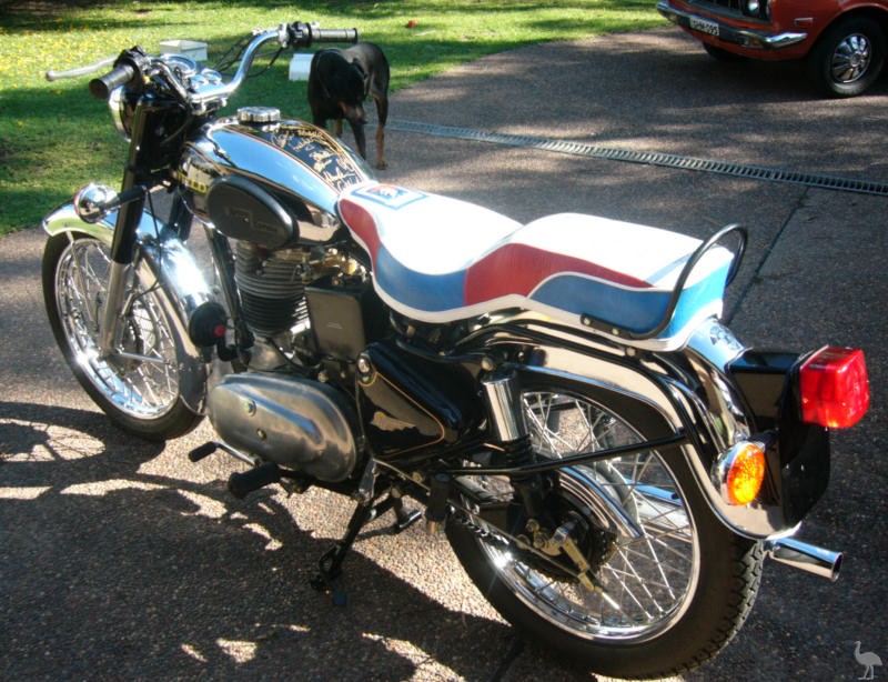 Royal-Enfield-Bullet-350-AU-3.jpg