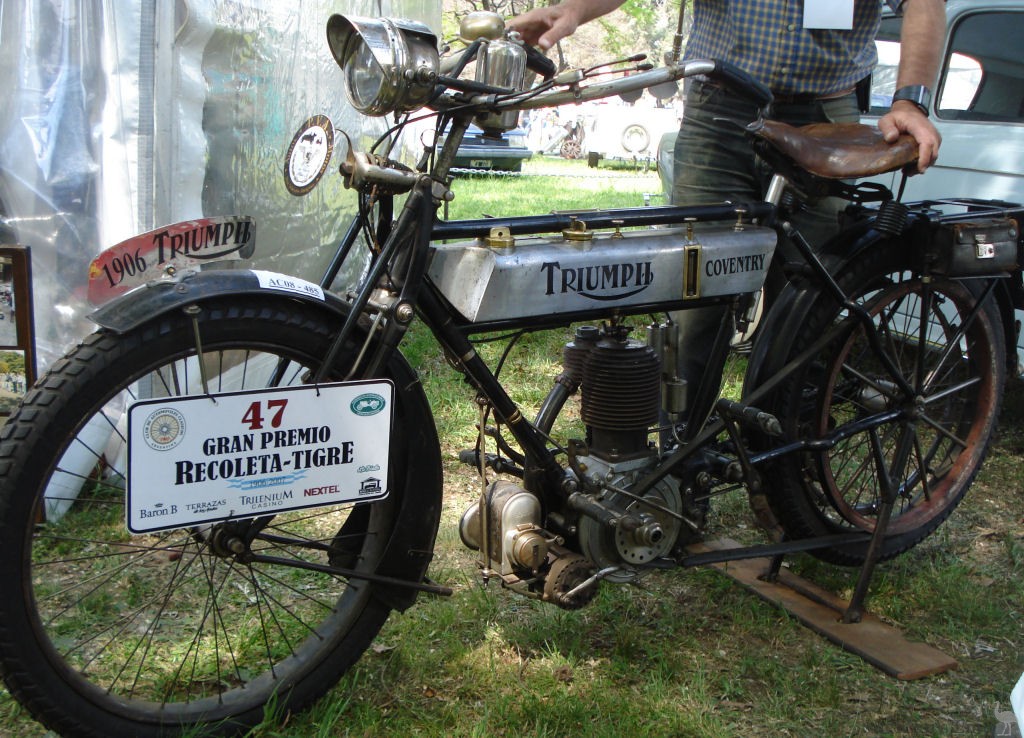 Triumph-1906-SCA-01.jpg