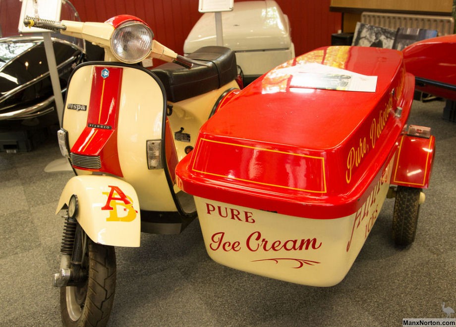 Vespa-Watsonian.jpg