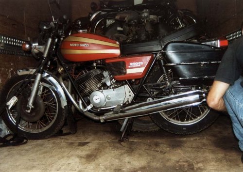 Moto Guzzi 250 TS